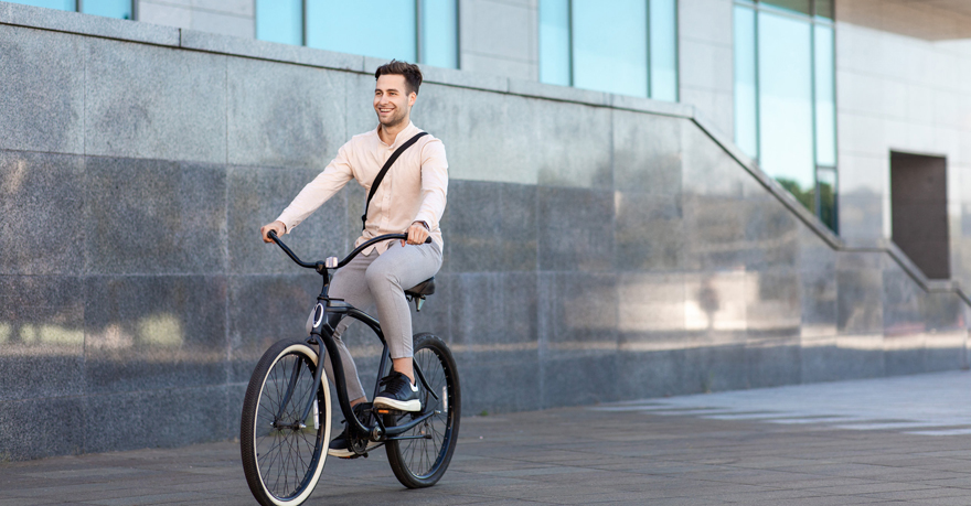 7 redenen om met fiets naar het werk te Jobat.be